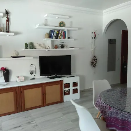 Apartamento Cerca Del Mar Con Piscina Y Parking. Apartment