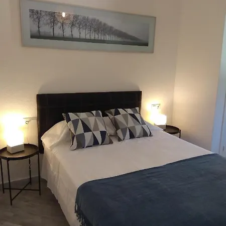 Apartamento Cerca Del Mar Con Piscina Y Parking. *